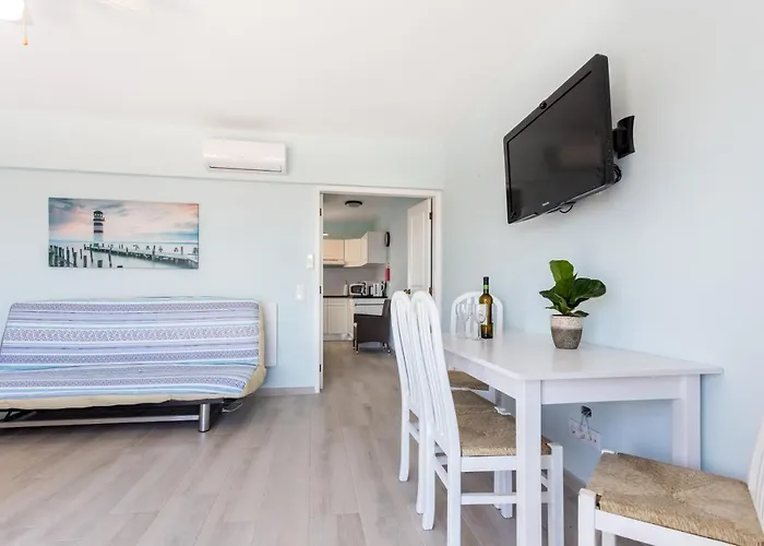 Mariners - Bright And Stylish - Walk To The Luz