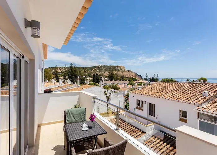 Mariners - Bright And Stylish - Walk To The