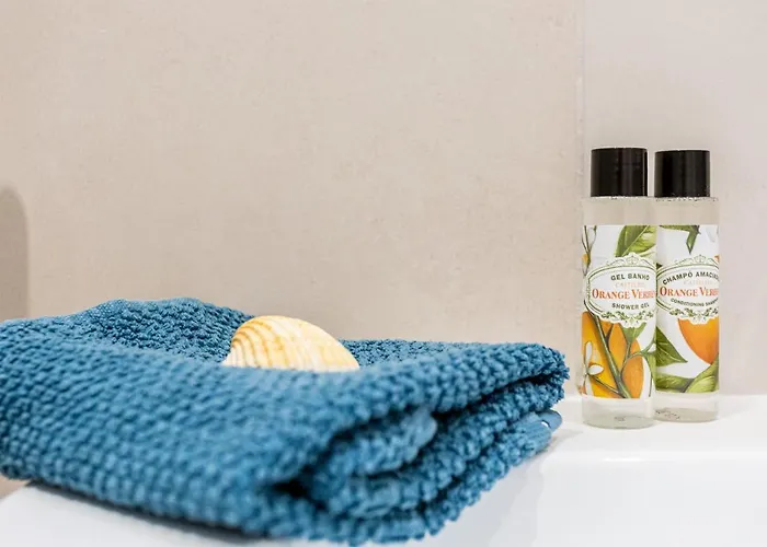 Mariners - Bright And Stylish - Walk To The