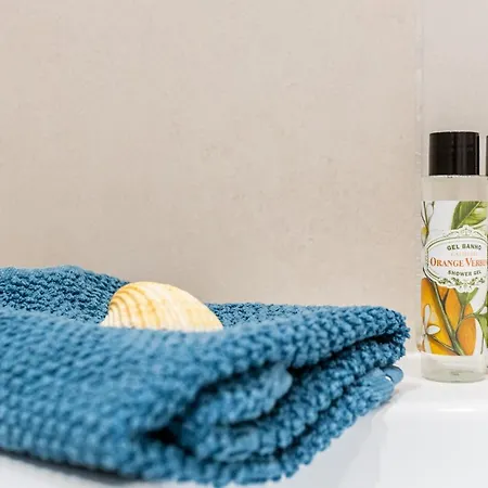 Mariners - Bright And Stylish - Walk To The